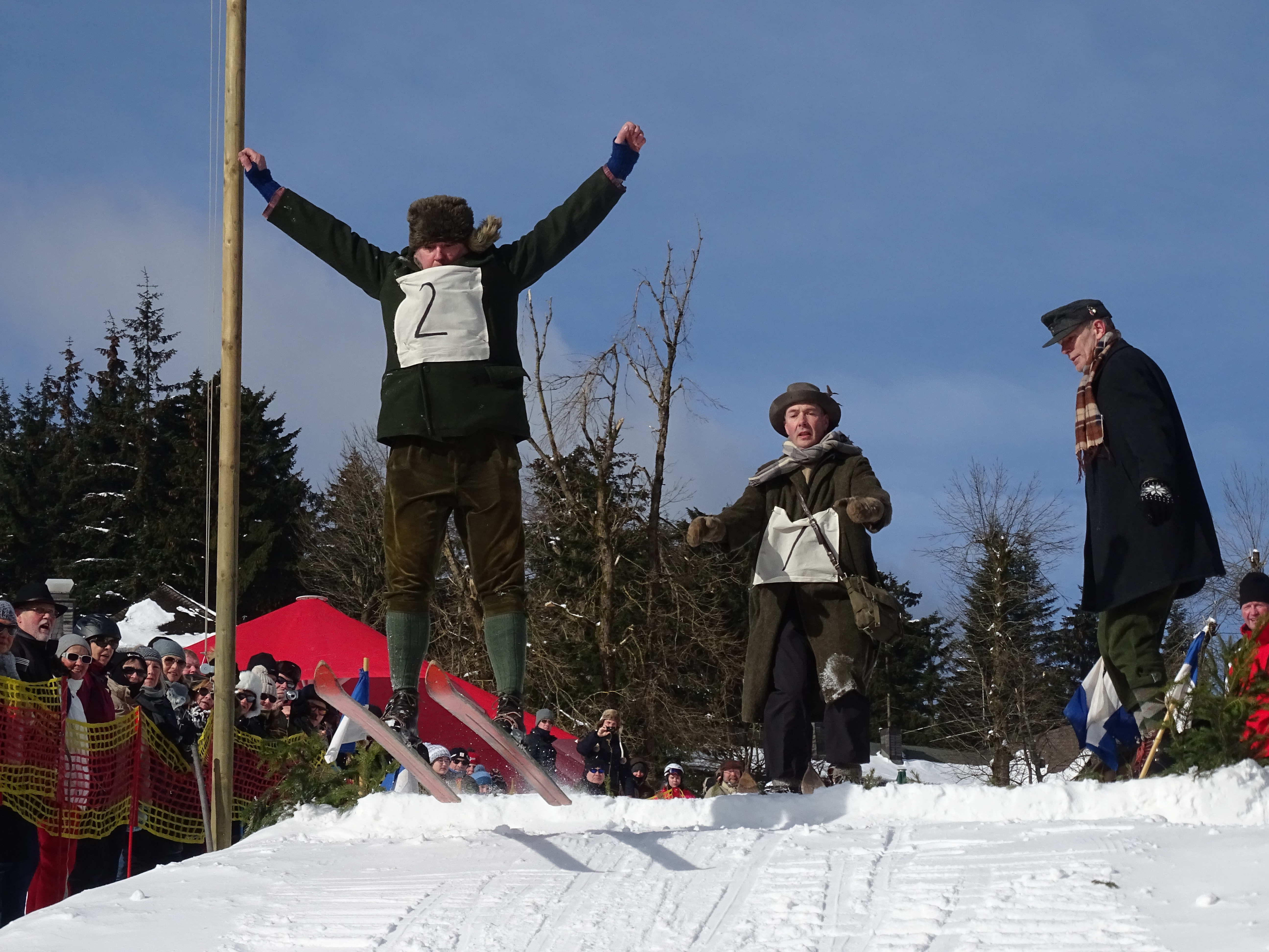 DoppelsprungKleiner.jpg DoppelsprungKleiner.jpg