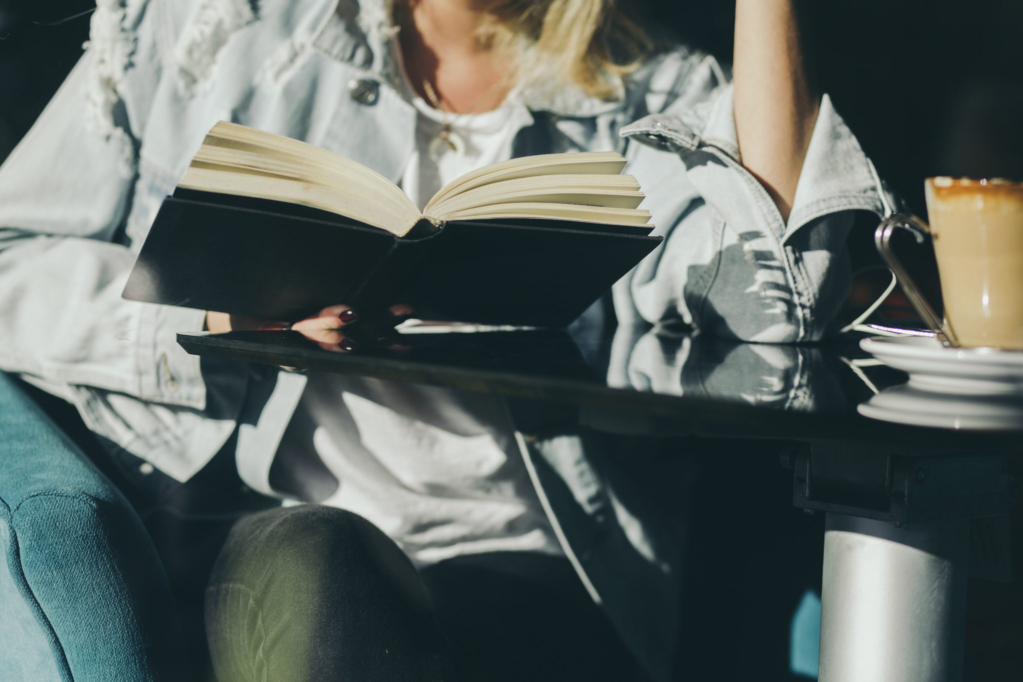 crop-woman-reading-cafe-2048x1365.jpg crop-woman-reading-cafe-2048x1365.jpg