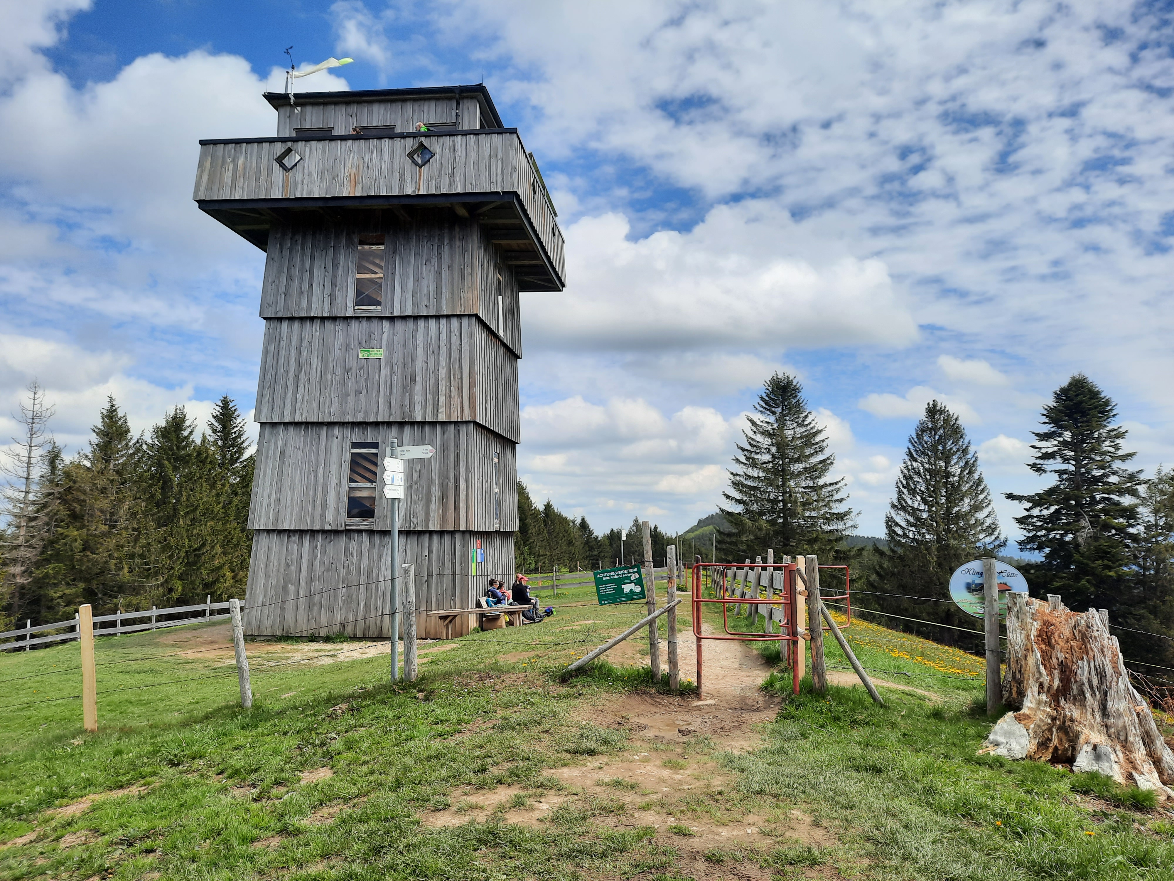 Ziel ist der Alpkönigblick auf dem Hauchenberg Ziel ist der Alpkönigblick auf dem Hauchenberg