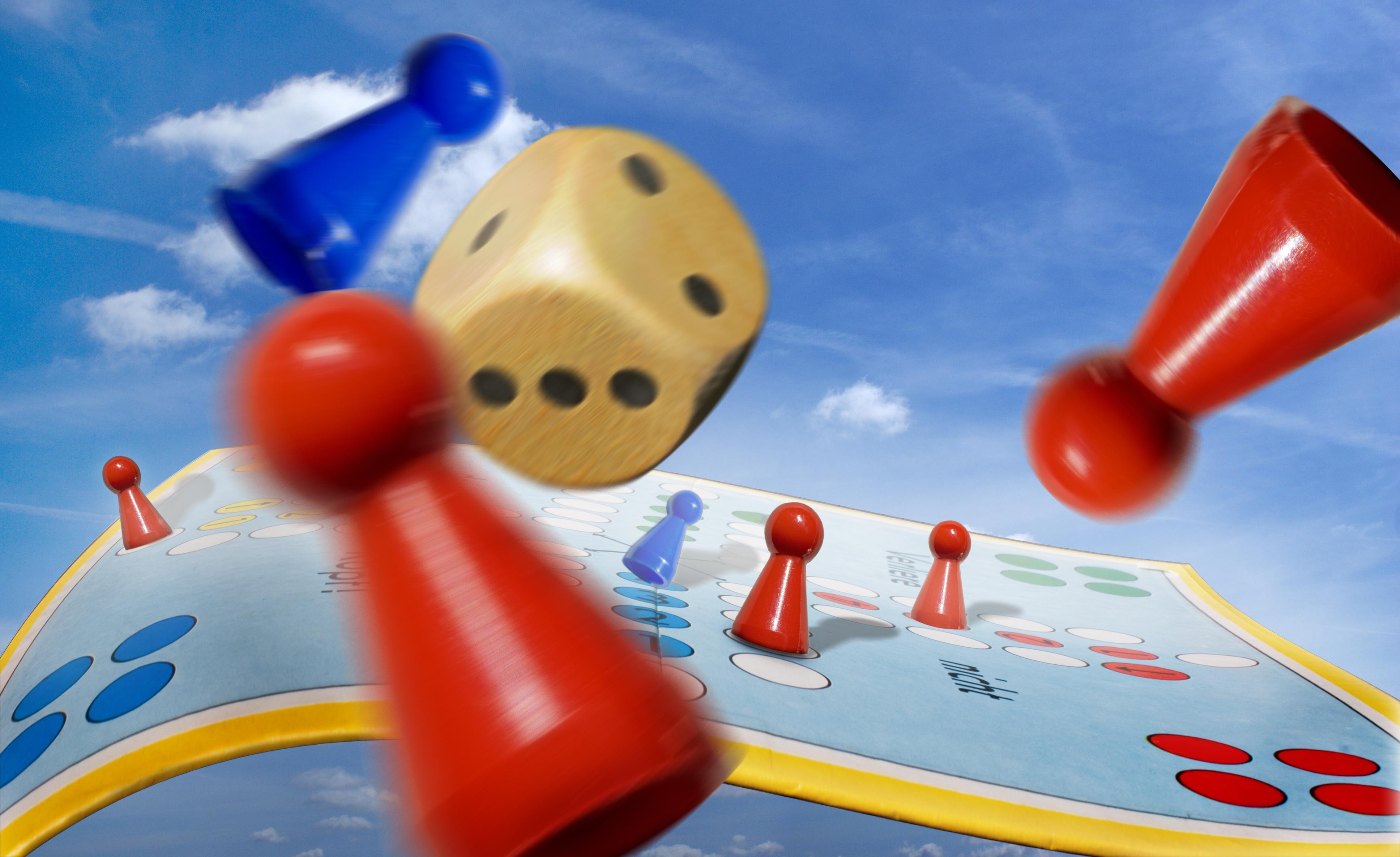 Mensch_ärgere_dich_nicht_Brettspiel_AdobeStock_for