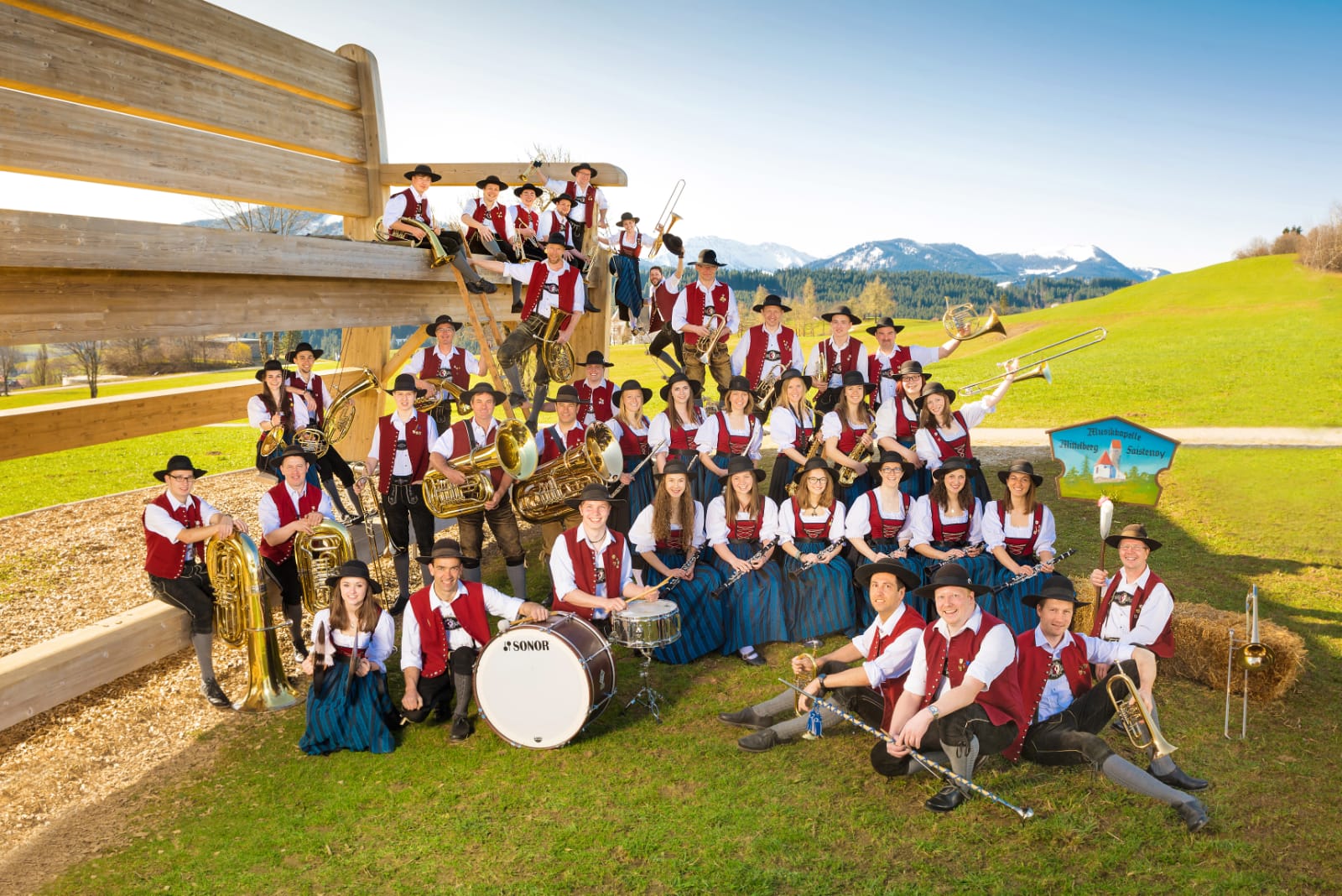 Musikkapelle Mittelberg Faistenoy.jpg Musikkapelle Mittelberg Faistenoy.jpg