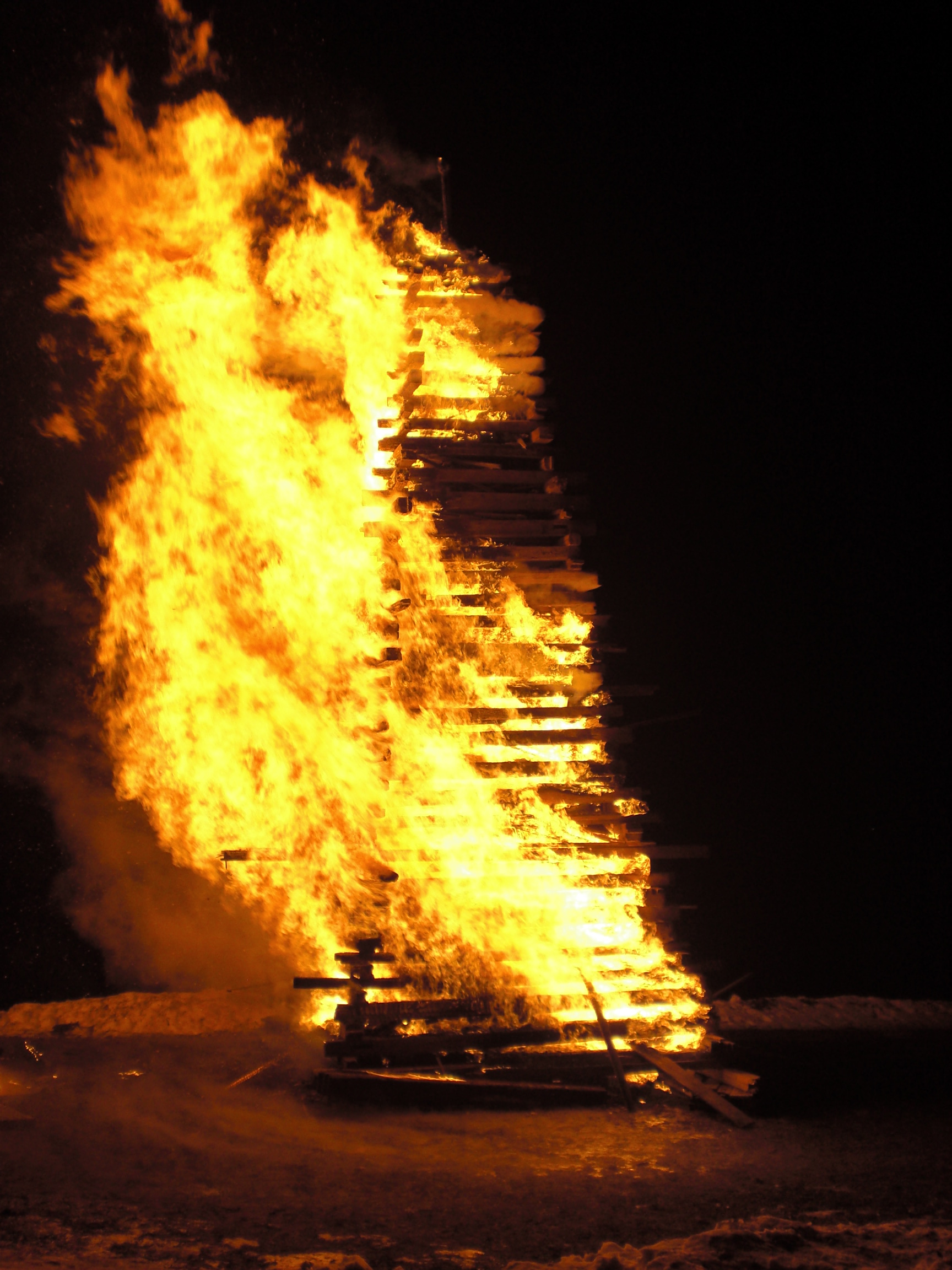 Funkenfeuer.jpg Funkenfeuer.jpg