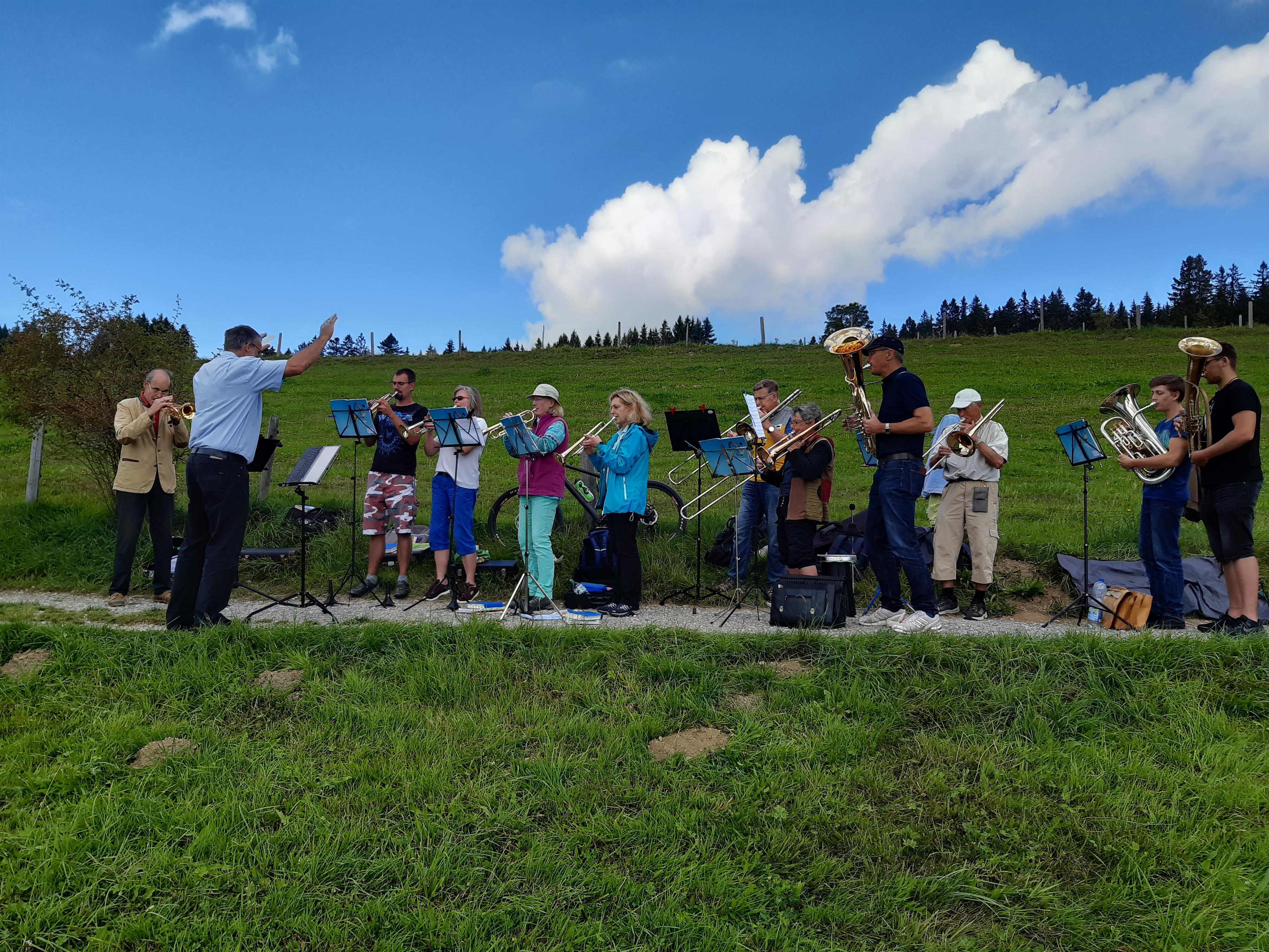 Gottesdienst bei der Höfle-Alpe Gottesdienst bei der Höfle-Alpe