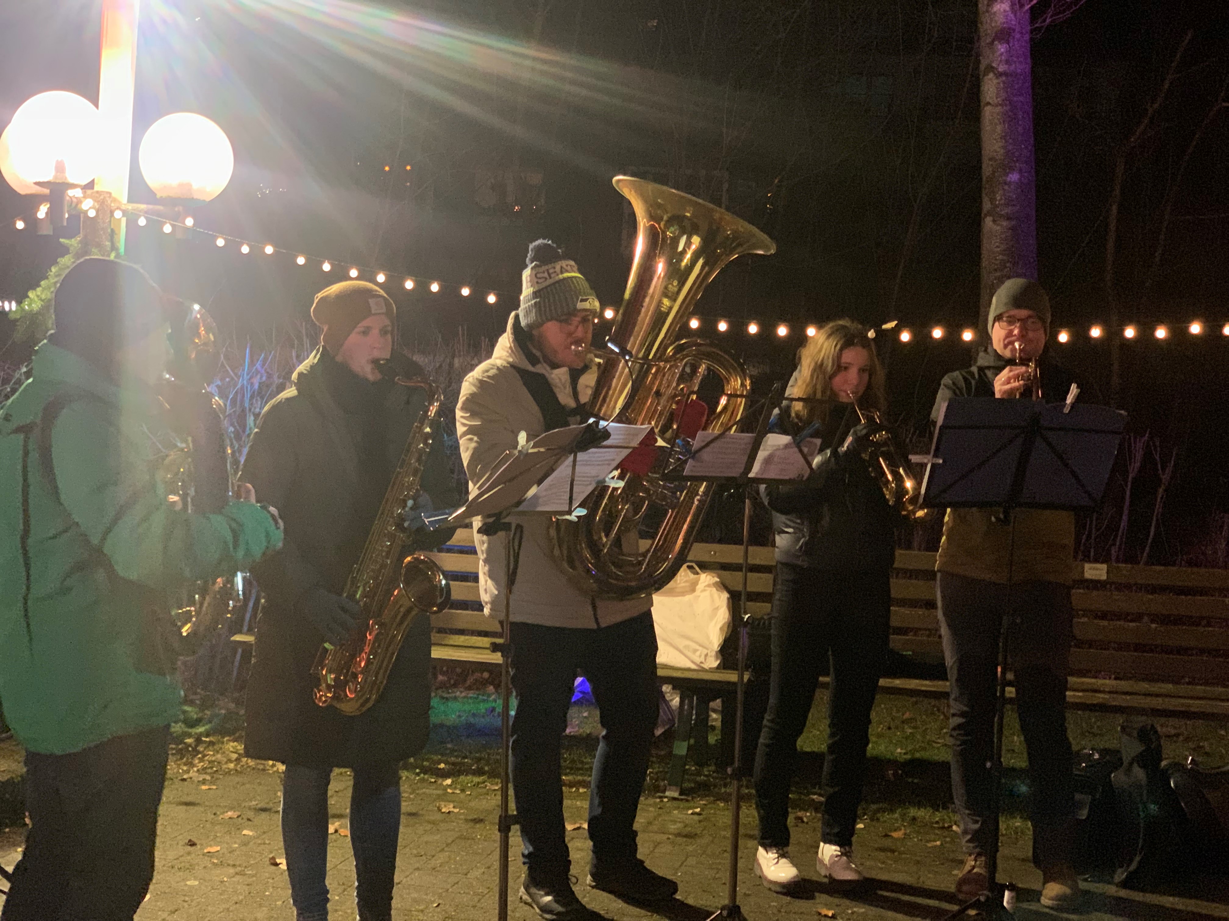 Wir warten auf's Christkind, Blasmusik Niedersfeld - 1.jpg Wir warten auf's Christkind, Blasmusik Niedersfeld - 1.jpg