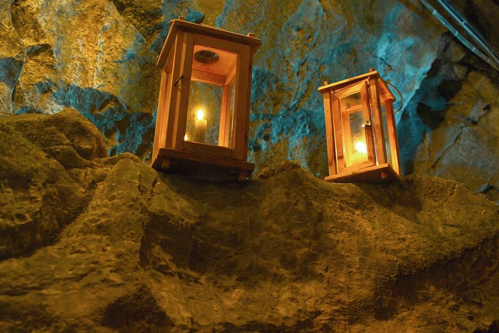 Besuchen Sie die Sturmannshöhle im Schein der L... Besuchen Sie die Sturmannshöhle im Schein der L...