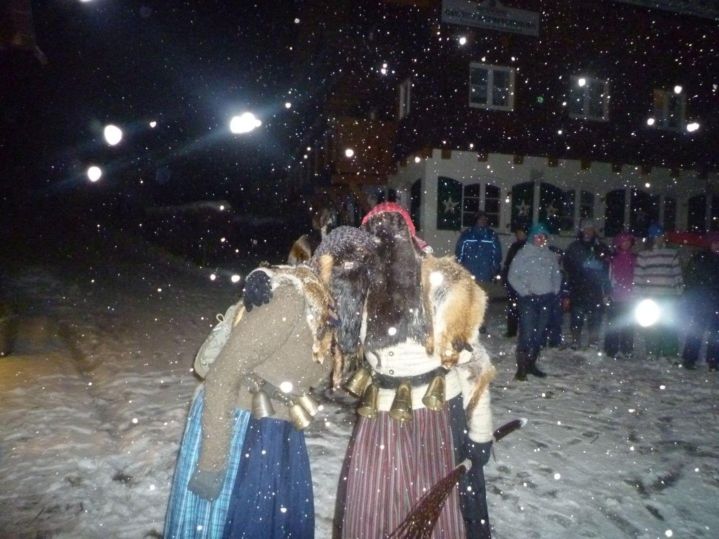 Die Klausenbärbele sind am Barbara-Tag unterwegs Die Klausenbärbele sind am Barbara-Tag unterwegs