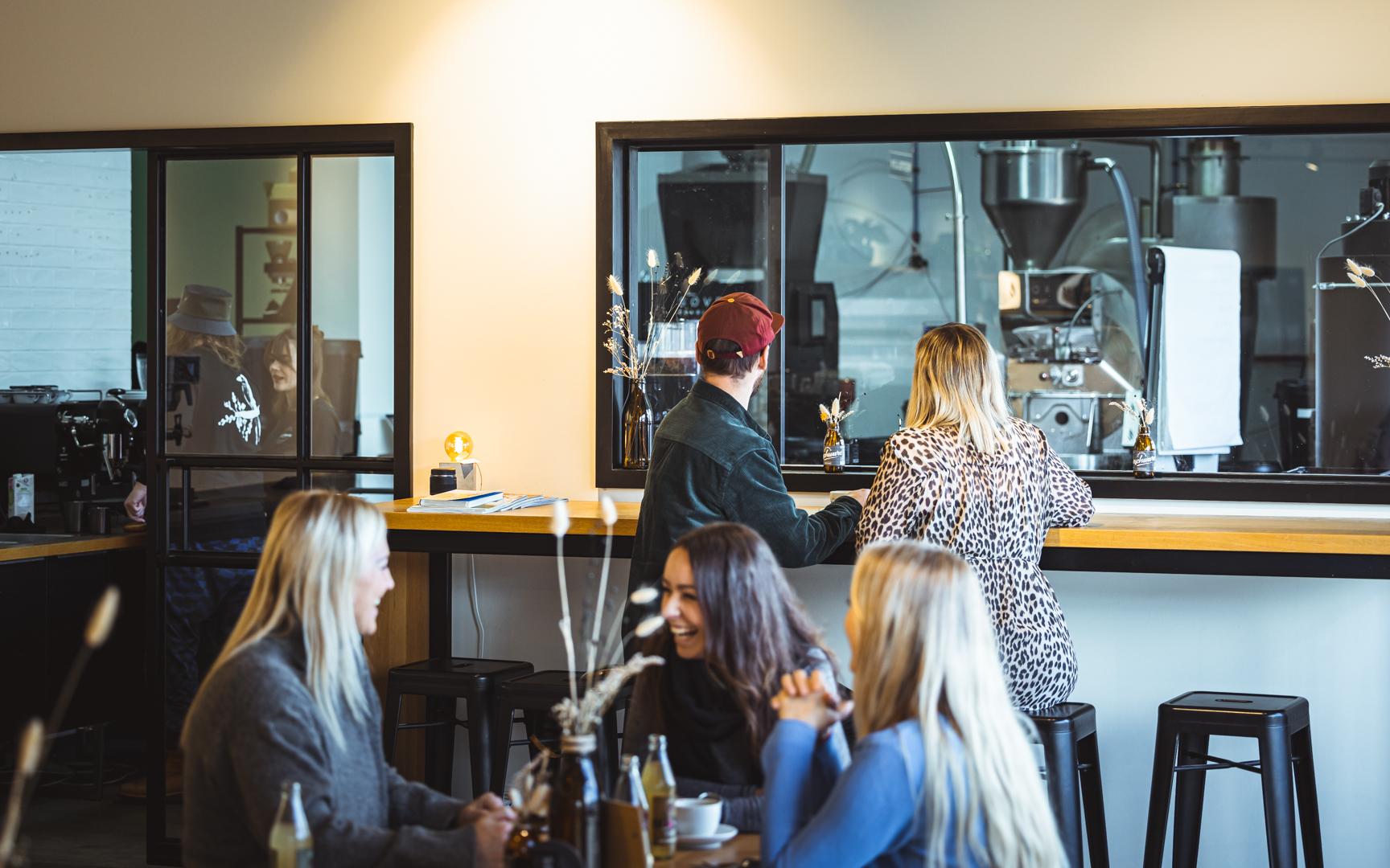 Purschwarz Kaffeerösterei - Innenansicht_2