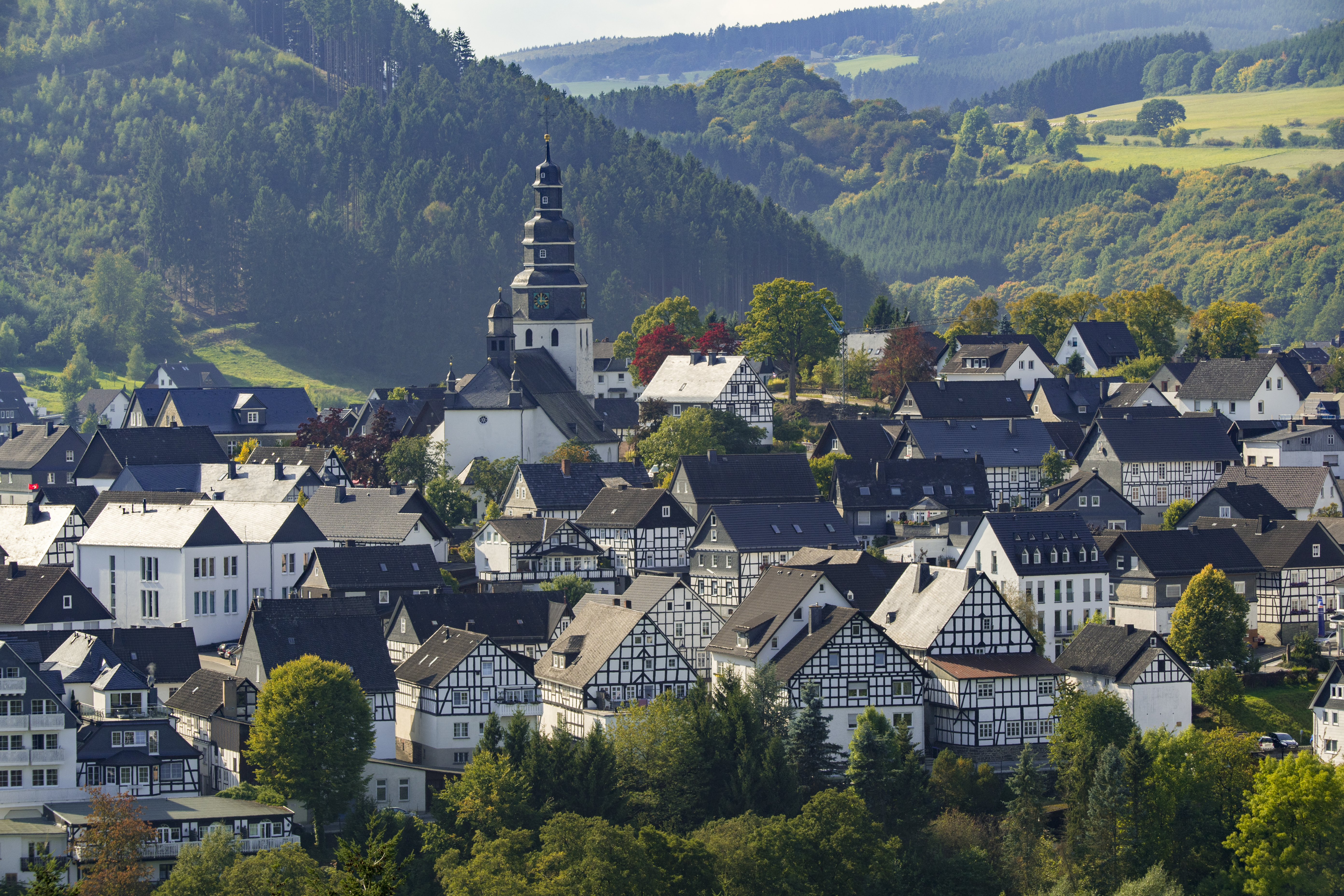 Drohnenansicht auf die Altstadt von Hallenberg. Drohnenansicht auf die Altstadt von Hallenberg.