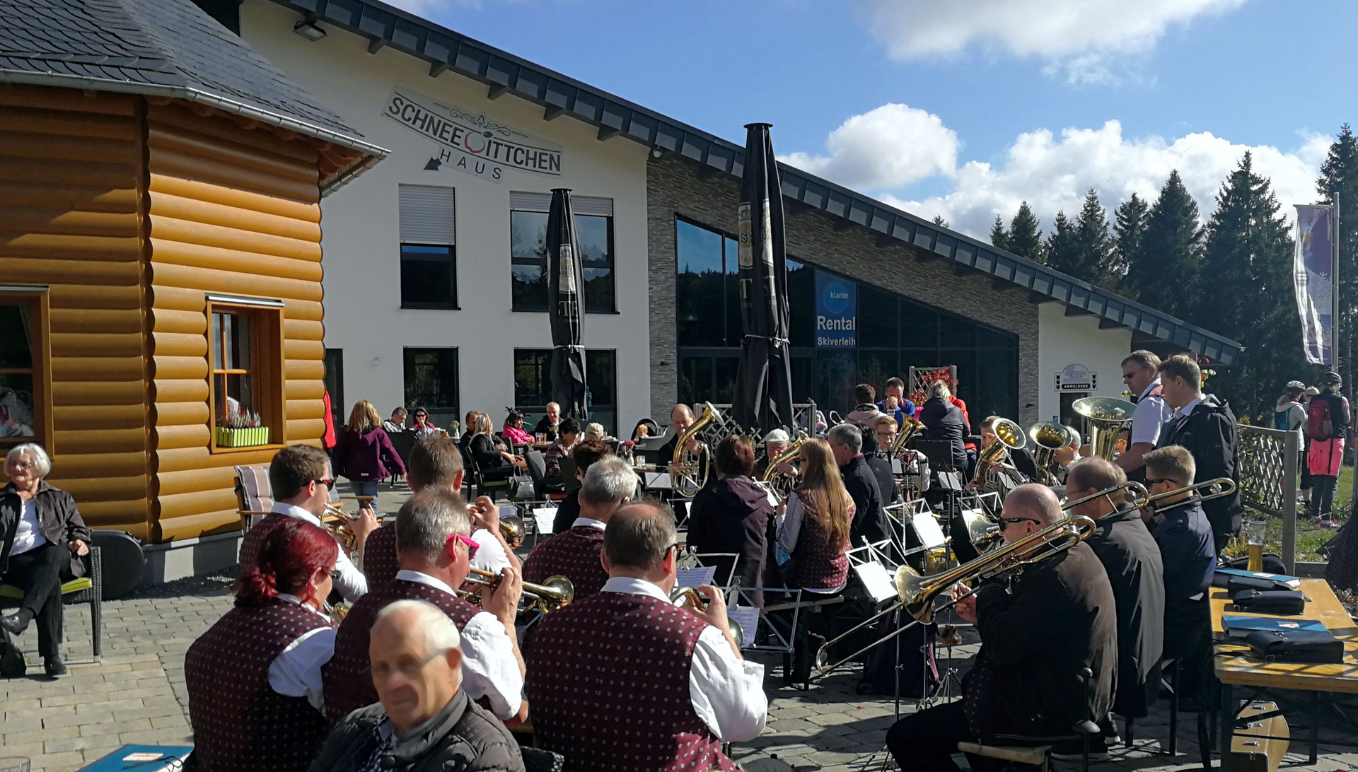 2017-10-01-13-02-27-2-_full-hd-web