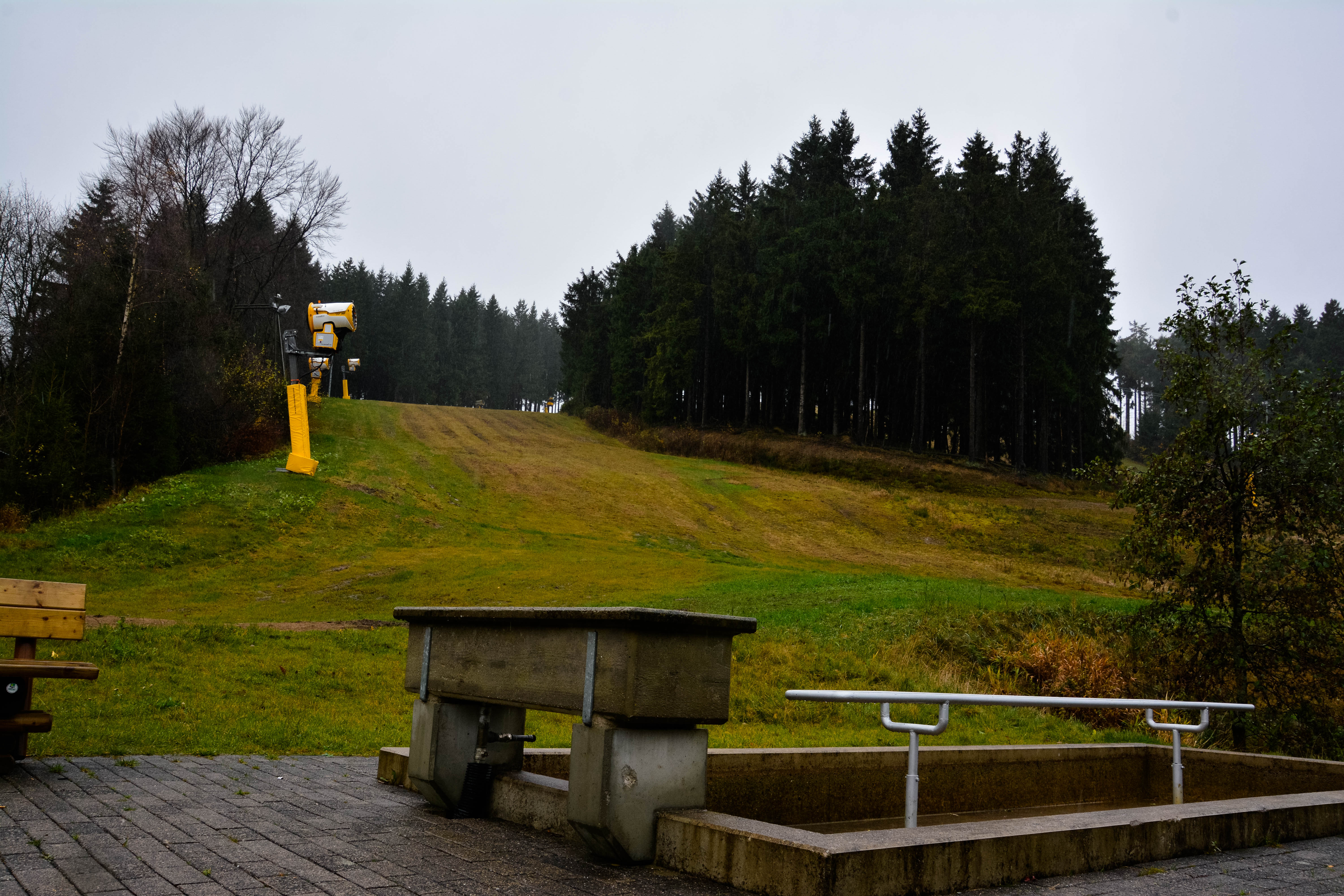 ferienwelt-winterberg_2017_-winterberg-tretbecken-in-der-b-re-skigebiet