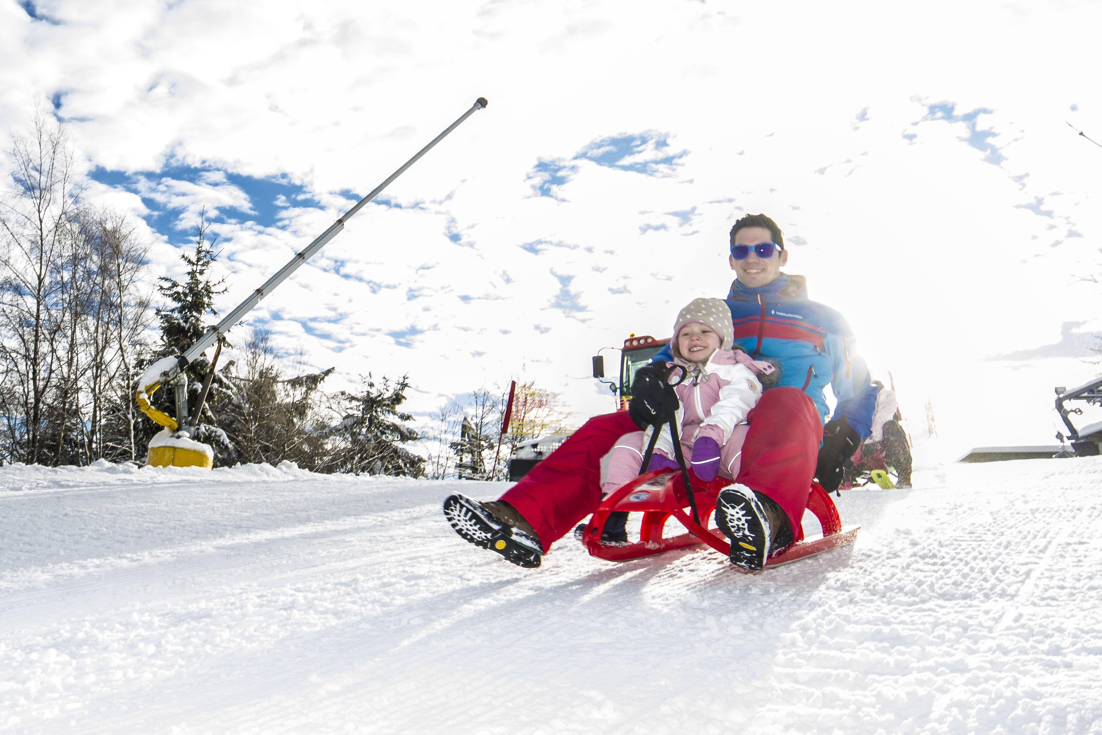 wintersportarena_2016_postwiese-neuastenberg_rodeln_naturrodelbahn-familie-rodelspa-schlitten-schnee_winter